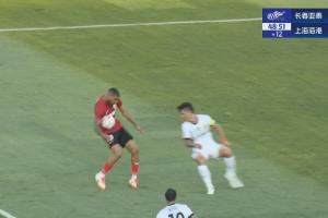 进球被吹！奥莫伊胡安弗第49分钟抽射破门，被判手球在先！