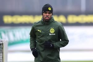 记者：切尔西愿意出售楚克乌梅卡，但尚未与多特达成一致