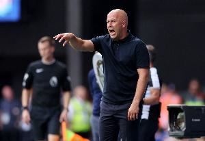 电讯报：近年态度谨慎&成绩好收入高，利物浦斥巨资引援却不违规