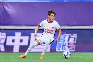 双响助蓉城晋级，韦世豪：球队进行了轮换，但替补球员踢得很好