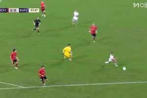 刘殿座出击失误！曼谷联小角度面对空门打丢