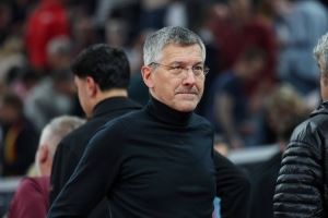 海纳：每个人都从国际比赛日健康归来 孔帕尼的工作做得非常好