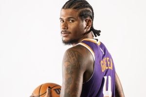 阿伦:与杰伦·格林并肩作战很棒 他提升球队活力让比赛变得轻松